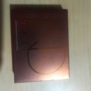 Brand new makeup palettes!!